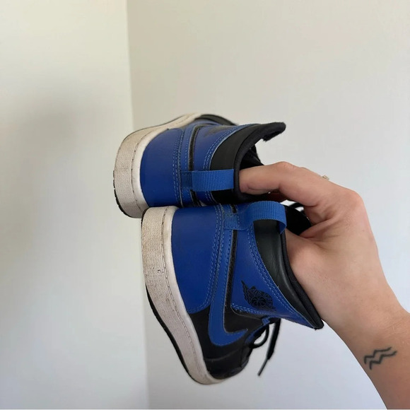 Jordan 1 Mid Hyper Royal Kids size 1 - Picture 4 of 6